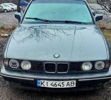 Серый БМВ 5 Серия, объемом двигателя 2 л и пробегом 111 тыс. км за 2600 $, фото 4 на Automoto.ua