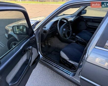 Серый БМВ 5 Серия, объемом двигателя 2 л и пробегом 295 тыс. км за 3000 $, фото 6 на Automoto.ua