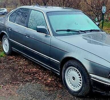 Серый БМВ 5 Серия, объемом двигателя 2 л и пробегом 111 тыс. км за 2600 $, фото 1 на Automoto.ua