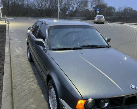 Серый БМВ 5 Серия, объемом двигателя 2.4 л и пробегом 400 тыс. км за 2500 $, фото 1 на Automoto.ua