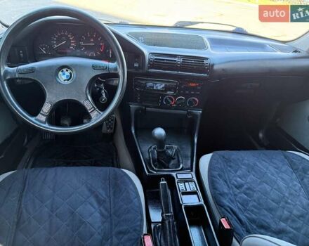 Серый БМВ 5 Серия, объемом двигателя 2 л и пробегом 295 тыс. км за 3000 $, фото 12 на Automoto.ua
