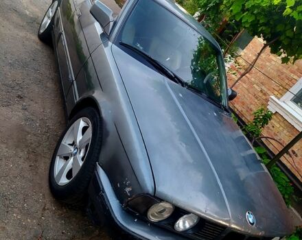 Серый БМВ 5 Серия, объемом двигателя 2.5 л и пробегом 380 тыс. км за 1700 $, фото 4 на Automoto.ua