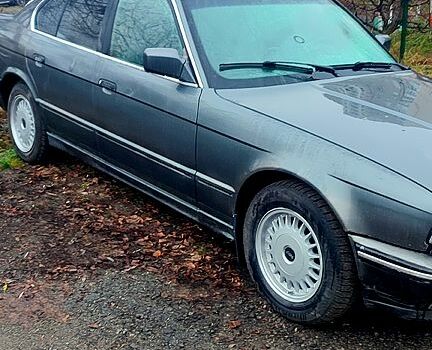 Сірий БМВ 5 Серія, об'ємом двигуна 2 л та пробігом 111 тис. км за 2600 $, фото 2 на Automoto.ua