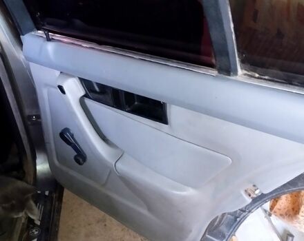 Серый БМВ 5 Серия, объемом двигателя 2 л и пробегом 150 тыс. км за 1900 $, фото 7 на Automoto.ua