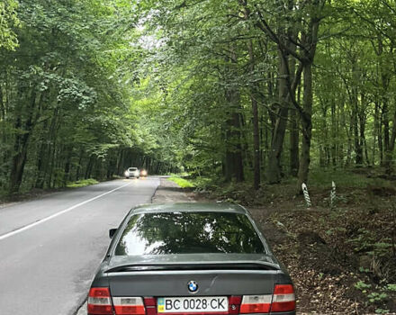 Серый БМВ 5 Серия, объемом двигателя 2.5 л и пробегом 300 тыс. км за 3000 $, фото 1 на Automoto.ua