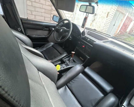 Серый БМВ 5 Серия, объемом двигателя 2 л и пробегом 425 тыс. км за 2700 $, фото 3 на Automoto.ua