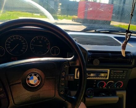 Серый БМВ 5 Серия, объемом двигателя 2.5 л и пробегом 380 тыс. км за 1700 $, фото 2 на Automoto.ua