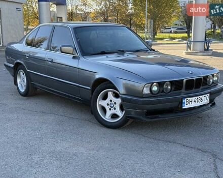 Серый БМВ 5 Серия, объемом двигателя 2 л и пробегом 295 тыс. км за 3000 $, фото 2 на Automoto.ua