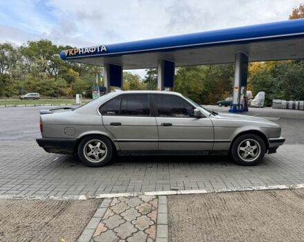 Серый БМВ 5 Серия, объемом двигателя 2.5 л и пробегом 3 тыс. км за 2100 $, фото 1 на Automoto.ua