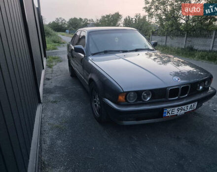 Серый БМВ 5 Серия, объемом двигателя 2.5 л и пробегом 332 тыс. км за 4800 $, фото 2 на Automoto.ua