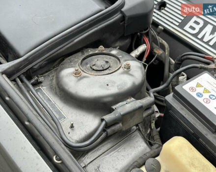 Сірий БМВ 5 Серія, об'ємом двигуна 1.99 л та пробігом 250 тис. км за 3000 $, фото 13 на Automoto.ua