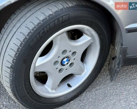 Серый БМВ 5 Серия, объемом двигателя 2 л и пробегом 295 тыс. км за 3000 $, фото 13 на Automoto.ua