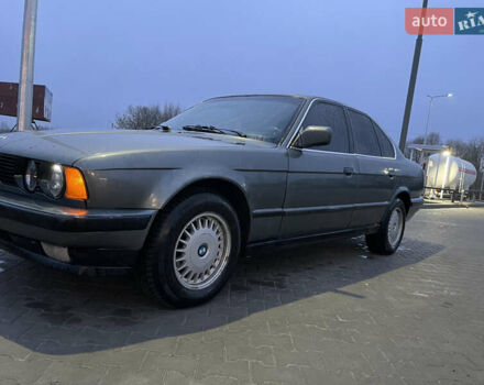 Серый БМВ 5 Серия, объемом двигателя 2.4 л и пробегом 400 тыс. км за 2500 $, фото 3 на Automoto.ua