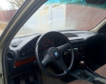 Сірий БМВ 5 Серія, об'ємом двигуна 2.5 л та пробігом 111 тис. км за 1900 $, фото 7 на Automoto.ua
