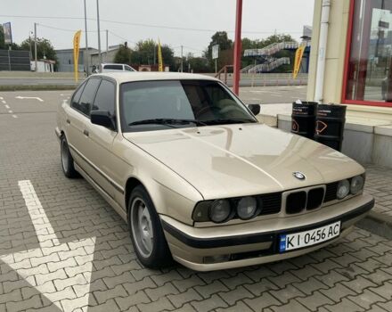 Серый БМВ 5 Серия, объемом двигателя 2 л и пробегом 333 тыс. км за 3500 $, фото 3 на Automoto.ua