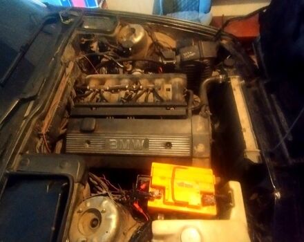 Серый БМВ 5 Серия, объемом двигателя 2 л и пробегом 150 тыс. км за 1900 $, фото 4 на Automoto.ua