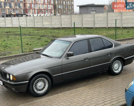 Сірий БМВ 5 Серія, об'ємом двигуна 1.99 л та пробігом 250 тис. км за 3000 $, фото 6 на Automoto.ua