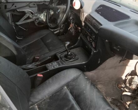 Сірий БМВ 5 Серія, об'ємом двигуна 0 л та пробігом 200 тис. км за 2300 $, фото 2 на Automoto.ua