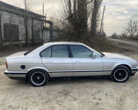 Серый БМВ 5 Серия, объемом двигателя 2 л и пробегом 350 тыс. км за 3400 $, фото 1 на Automoto.ua