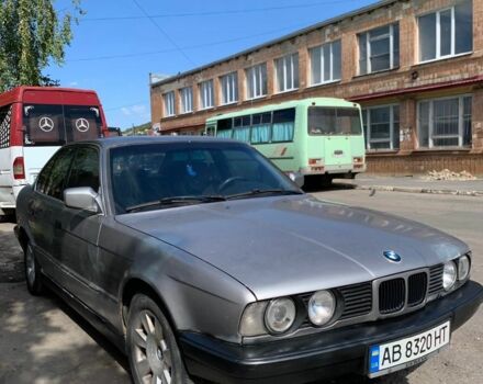 Серый БМВ 5 Серия, объемом двигателя 2.5 л и пробегом 220 тыс. км за 1499 $, фото 1 на Automoto.ua