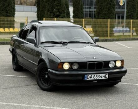 Сірий БМВ 5 Серія, об'ємом двигуна 2 л та пробігом 29 тис. км за 2300 $, фото 2 на Automoto.ua