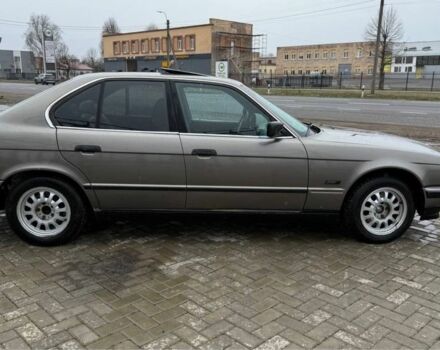 Сірий БМВ 5 Серія, об'ємом двигуна 2.5 л та пробігом 420 тис. км за 2150 $, фото 17 на Automoto.ua