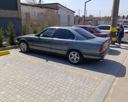 Серый БМВ 5 Серия, объемом двигателя 2 л и пробегом 350 тыс. км за 1700 $, фото 5 на Automoto.ua