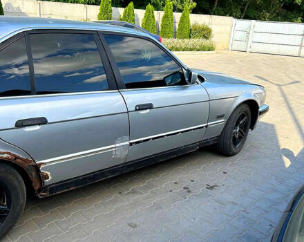 Серый БМВ 5 Серия, объемом двигателя 2 л и пробегом 392 тыс. км за 1850 $, фото 4 на Automoto.ua