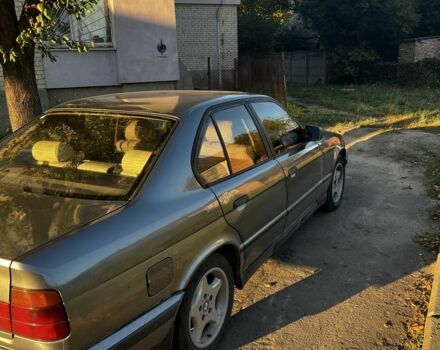 Серый БМВ 5 Серия, объемом двигателя 2.4 л и пробегом 535 тыс. км за 2500 $, фото 2 на Automoto.ua