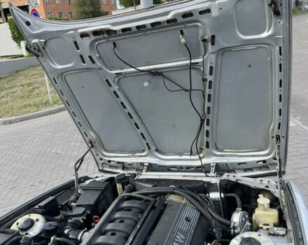 Сірий БМВ 5 Серія, об'ємом двигуна 2.5 л та пробігом 300 тис. км за 3450 $, фото 24 на Automoto.ua
