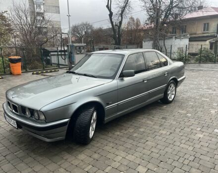 Сірий БМВ 5 Серія, об'ємом двигуна 2 л та пробігом 360 тис. км за 2700 $, фото 1 на Automoto.ua