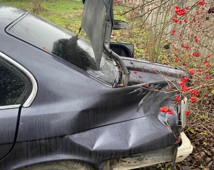 Сірий БМВ 5 Серія, об'ємом двигуна 2 л та пробігом 300 тис. км за 600 $, фото 3 на Automoto.ua