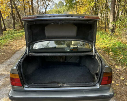 Серый БМВ 5 Серия, объемом двигателя 2.4 л и пробегом 350 тыс. км за 2450 $, фото 11 на Automoto.ua