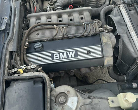 Серый БМВ 5 Серия, объемом двигателя 2 л и пробегом 414 тыс. км за 3400 $, фото 15 на Automoto.ua