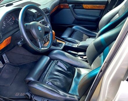 Сірий БМВ 5 Серія, об'ємом двигуна 2.5 л та пробігом 0 тис. км за 4500 $, фото 2 на Automoto.ua