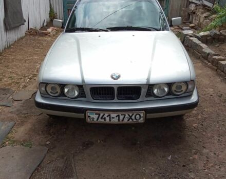 Серый БМВ 5 Серия, объемом двигателя 2 л и пробегом 100 тыс. км за 1250 $, фото 4 на Automoto.ua