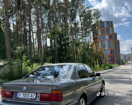 Серый БМВ 5 Серия, объемом двигателя 2 л и пробегом 3 тыс. км за 2700 $, фото 5 на Automoto.ua