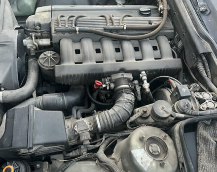 Серый БМВ 5 Серия, объемом двигателя 2 л и пробегом 414 тыс. км за 3400 $, фото 14 на Automoto.ua