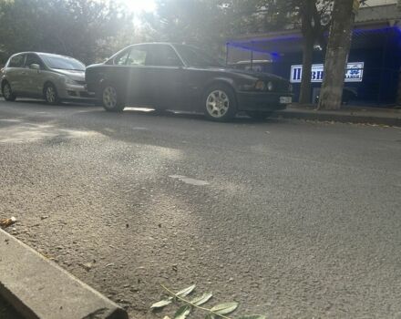 Серый БМВ 5 Серия, объемом двигателя 2 л и пробегом 3 тыс. км за 1350 $, фото 1 на Automoto.ua