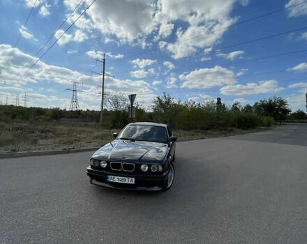 Серый БМВ 5 Серия, объемом двигателя 1.99 л и пробегом 200 тыс. км за 3500 $, фото 2 на Automoto.ua