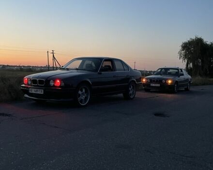 Серый БМВ 5 Серия, объемом двигателя 2 л и пробегом 30 тыс. км за 3500 $, фото 1 на Automoto.ua