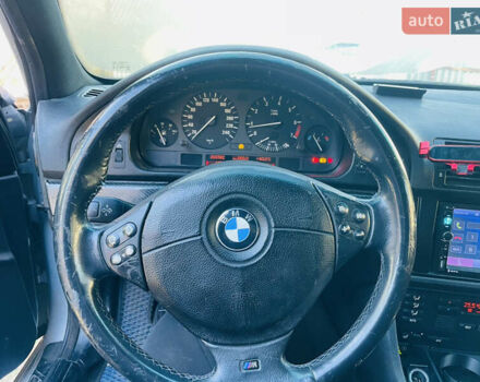 Серый БМВ 5 Серия, объемом двигателя 2.8 л и пробегом 380 тыс. км за 4500 $, фото 6 на Automoto.ua