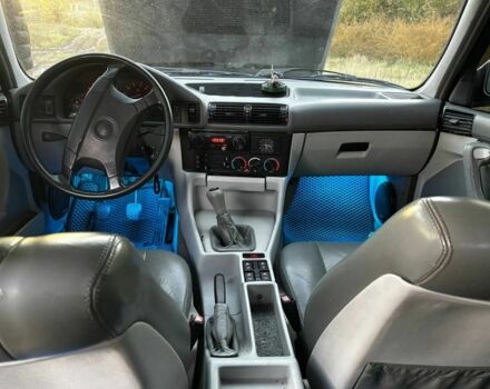 Серый БМВ 5 Серия, объемом двигателя 2 л и пробегом 240 тыс. км за 2500 $, фото 7 на Automoto.ua