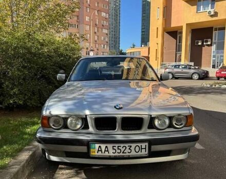 Серый БМВ 5 Серия, объемом двигателя 2 л и пробегом 294 тыс. км за 7337 $, фото 4 на Automoto.ua