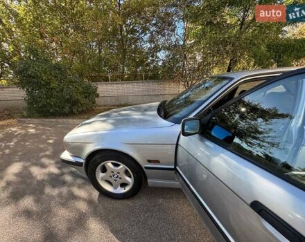 Серый БМВ 5 Серия, объемом двигателя 2 л и пробегом 294 тыс. км за 7337 $, фото 9 на Automoto.ua