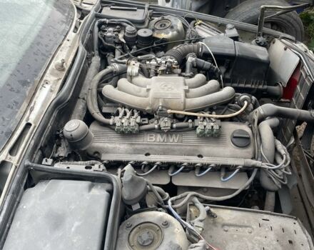 Сірий БМВ 5 Серія, об'ємом двигуна 2.5 л та пробігом 250 тис. км за 1200 $, фото 3 на Automoto.ua