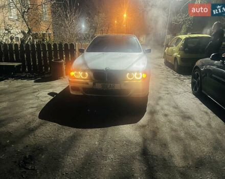 Серый БМВ 5 Серия, объемом двигателя 2.8 л и пробегом 380 тыс. км за 4500 $, фото 7 на Automoto.ua