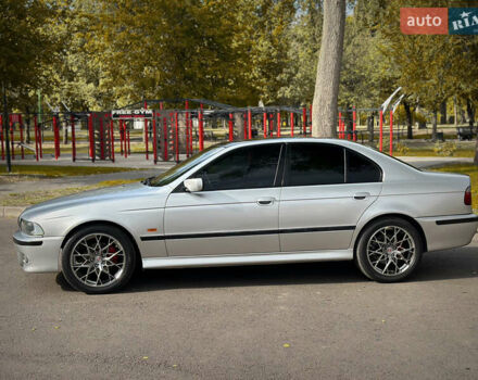Серый БМВ 5 Серия, объемом двигателя 2.8 л и пробегом 540 тыс. км за 8000 $, фото 2 на Automoto.ua