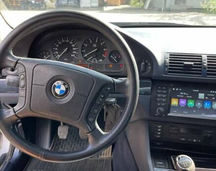 Серый БМВ 5 Серия, объемом двигателя 2 л и пробегом 400 тыс. км за 4000 $, фото 5 на Automoto.ua