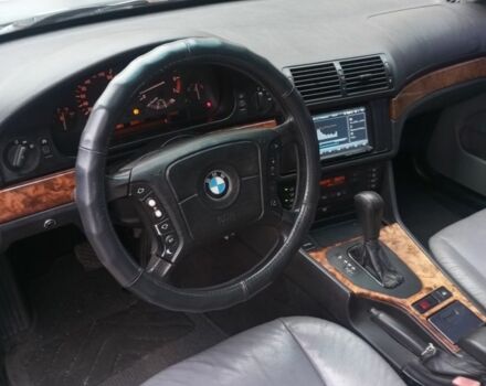 Серый БМВ 5 Серия, объемом двигателя 2.8 л и пробегом 250 тыс. км за 3000 $, фото 5 на Automoto.ua